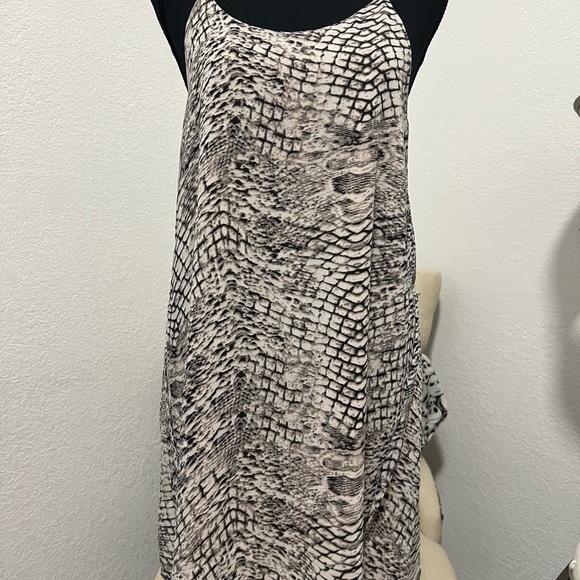 Philo Dress - Picture 5 of 8